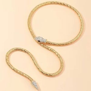 Gold snake necklace ( SOLD ON MERCARI )